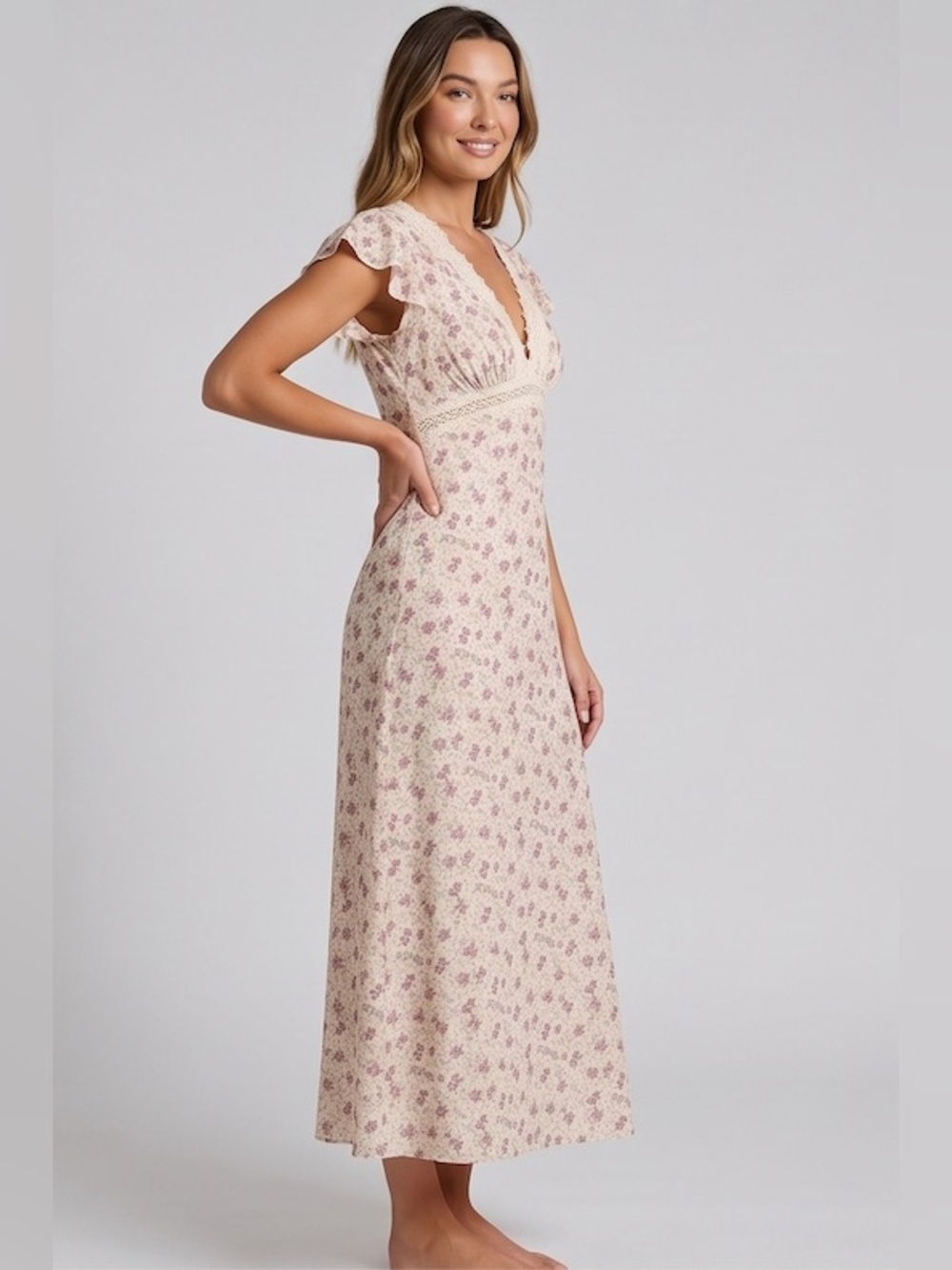 Vintage-Inspired Floral Lace-Trim Maxi Dress - Picture 5 of 10